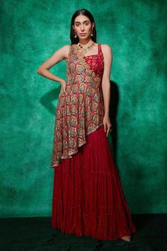 Blouse And Sharara, Sleeveless Blouse Designs, Cape Set, Sharara Pants, Happy Dresses, Bridesmaid Saree