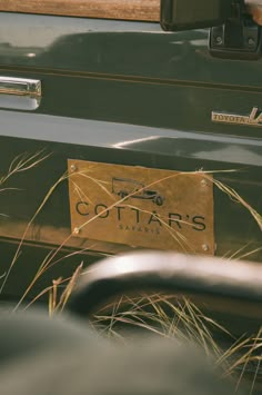 there is a sign on the back of a truck that says cootars lake