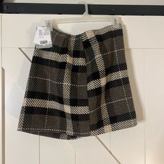 Nwt H&M Skirt. Bought Before Trying On && It Was Too Tight Wool Plaid Skirt, Hm Skirt, Plaid Skirt, Plaid Skirts, Wool Plaid, Black Cream, Womens Skirt, H&m, Tights