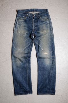 Levi's 1985's Vintage Selvedge Denim Jeans original late 1966 selvedge made in USA by Factory 6 SIZE Waist：38cm Thigh：29cm Length：99cm Inseam：72cm Leg opening：20cm Welcome to our online store https://bansecondhandgoods.com/ Worldwide Shipping The official website provides credit card services,  please contact us via private message if necessary. Find us IG :  ban_secondhand_goods Thank you for checking us out :) Levis Made And Crafted, Vintage Jeans With Double-needle Stitching For Streetwear, Retro Selvedge Jeans For Streetwear, Vintage Pre-washed Jeans For Streetwear, Vintage Selvedge Straight Leg Jeans, Vintage Selvedge Jeans With Standard Cut Leg, Vintage Selvedge Jeans With Standard Cut, Vintage Selvedge Standard Cut Jeans, Denim Aesthetic