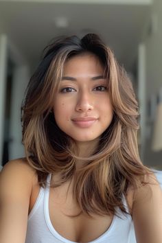 Mid Length Hair With Layers V Shape, Haircuts For Mid Length Wavy Hair, Midlength Haircuts Black Women, Mid Length Hair 90s Layers, Mid Length Hair With Layers Face Frame, Chin Length Curtain Bangs With Layers, Mid Style Haircut, Collarbone Length Hair With Long Layers, Haircut Medium Length Wavy Hair