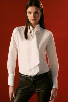 A Full-Circle Moment That Celebrates The Brand'S Incredible Story, The Founder Presents A 30-Piece Collection, Designed In Collaboration With The Eponymous Founder, Karen Millen.Offering A Directional Update On Traditional Workwear, This Unique Piece Is Designed With A Built-In Windsor Knot Necktie. Style This Cotton Shirt With Leather Pants For A Confident, Instantly-Polished Ensemble.Front Necktielong Sleevescotton Composition Windsor Knot, Pretty Clothes, Leather Trousers, Full Circle, Karen Millen, Fashion Face, Necktie, Sleeve Cotton, Cotton Weaving