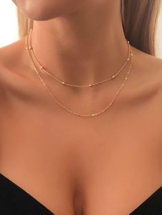 Prom Necklaces, Gold Necklace Simple, Layered Chain Necklace, Body Chains, Prom Jewelry, Jewelry Accessories Ideas, Gold Jewelry Simple, Gold Necklace Layered