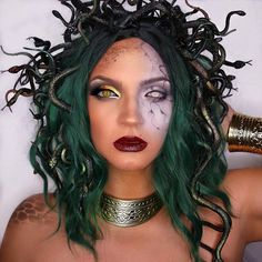 Costume Medusa, Snakes Black, Vampire Makeup Ideas, Vampire Makeup, Holloween Costume