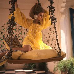 ca. 1967, Udaipur, India. Model in Jag Niwas, an island palace in the Rajasthan region of India, wearing yellow high-waisted dress of yellow Indian cotton by Rudi Gernreich. Image by © Condé Nast Archive/CORBIS via We Heart Vintage 1960s Summer Fashion, Patti Hansen, Samantha Jones, 60s And 70s Fashion, Lauren Hutton, Vogue Us, Fashion Friday