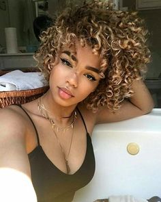 Follow Cali Yatta for more ❤️ Loose Curls Hairstyles, Curly Hair Trends, Medium Length Curly Hair, Short Hair Trends, Curly Hair Wig, Curly Hair Men, Curly Girl, Curled Hairstyles, Curly Hair Styles Naturally