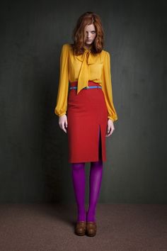 Purple Tights, Color Blocking Outfits, Wool Pencil Skirt, Colour Blocking, Looks Street Style, Bow Blouse, Fashion Tights