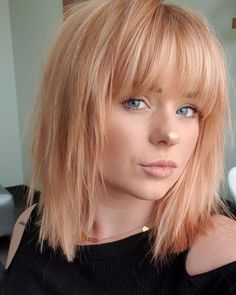 blonde kupferblond haarfarbe haare frisuren shag bangs haarfarben haarfrisuren langhaarfrisuren schönheitstipps langhaar gesicht lange schönheit hairstyle 70s Makeup Disco, Lehenga Hairstyle, Strawberry Blonde Hair Color, Peach Hair, Strawberry Blonde Hair, Easy Hairstyle, 4c Hair, Fringe Hairstyles, Hair Easy