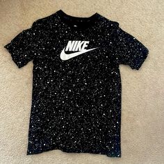 Worn Once Looks Brand New Nike Boys Xl Nike Black Shirt With Letter Print, Nike Black Summer T-shirt, Nike Black Cotton Tops, Black Nike Cotton Top, Black Cotton Nike Tops, Nike Black Casual Shirt, Tops Nike, Nike Boys, Nike Boy