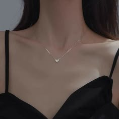 📿 Neck And Collarbone Aesthetic, Aesthetic Necklace Simple, Simplistic Jewelry, Simple Elegant Necklace, Jewelry Necklace Simple