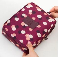 Brand Name: macrouptaMain Material: NylonOrigin: CN(Origin)Pattern Type: FloralItem Type: Cosmetic CasesClosure Type: zipperStyle: Casual Minimalist Makeup Bag, Multi Pouch, Travel Bag Essentials, Cosmetic Bag Organization, Outdoor Girls, Make Up Organiser, Toiletries Organization, Beauty Case, Toiletry Bag Travel