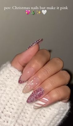 Gold And Pink Christmas Nails, Almond Christmas Nails Pink, Girly Christmas Nails Pink, Holiday Nail Inspo 2024, Winter Oval Acrylic Nails, Pink Peppermint Nails, Pink Winter Nail Designs, Aesthetic Nails Christmas