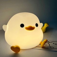 a little light that is shaped like a duck