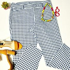 *These Brand New Pants By Old Navy Are Fashionably Chic! They Have A Blue And White Gingham Pattern, A Zippered And Two Hook Closure, And Belt Loops. They Have A Nice Stretch, Side Pockets, And A Cropped Ankle. There Is A Black Mark Through The Brand Name Inside (See Pic). Nothing Major. Gingham Is A Classic Print! These Are Perfect For The Spring, And Summer!* Day Out Gingham Bottoms With Pockets, Casual Gingham Ankle-length Pants, Summer Gingham High-waisted Pants, Trendy Gingham Pants For Summer, Casual High Waist Gingham Pants, Chic Gingham Pants For Summer, Casual Plaid Pants For Picnic, Trendy Gingham Bottoms For Picnic, High Waist Gingham Pants For Spring