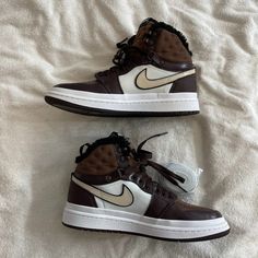 Nike Womens Air Jordan 1 Acclimate Brown White (Dc7723-200) Women's Size 9 New Shoes. Comes With Box. Nike Winter Lace-up Sneakers, Brown Sporty Winter Sneakers, Sporty Brown Winter Sneakers, Nike Custom Brown Synthetic Sneakers, Nike Sneakers With Boost Midsole For Winter, Brown High-top Waterproof Sneakers, Brown Waterproof Mid-top Sneakers, Brown Mid-top Waterproof Sneakers, Brown Mid-top Winter Sneakers