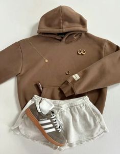 brown hoodie outfit // tt creds: biancasfashun