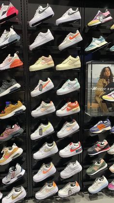 Converse Store, Sneakers Instagram, Snicker Shoes, Sneakerhead Room, Shoe Room