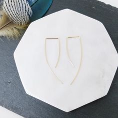 --I WILL BE ON MATERNITY BREAK FROM 3/21 TO 5/17. All items will not ship till after MAY 17TH. Thank you. **FREE SHIPPING ON DOMESTIC ORDERS OVER $35 Due to high volume of orders...production time is currently 2-4 DAYS!! * DETAILS * Angle threader earrings. Sterling silver, Gold filled, or Rose gold filled This listing is for a pair of earrings. Handmade in WA. **These are perfect for individuals with nickel allergies! No nickel allergic reaction or chipping! * HOW IT'S MADE * I hand file each e Handmade Minimalist 14k Gold Filled Threader Earrings, Minimalist Yellow Gold Linear Earrings Nickel Free, Gold Sterling Silver Ear Climbers With Ear Wire, Minimalist Nickel-free Yellow Gold Linear Earrings, Handmade Minimalist Threader Earrings As Gift, Silver Minimalist Linear Earrings In 14k Gold, Silver Linear Earrings In 14k Gold, Minimalist Style, Gold Minimalist Threader Earrings In Sterling Silver, Gold Sterling Silver Minimalist Threader Earrings