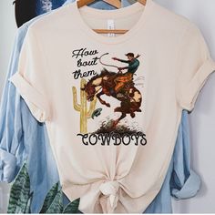 How 'Bout Them Cowboys Tee Tee Shirt Outfit, How Bout Them Cowboys, Outfit Oversize, Western Wear Outfits, Bleach T Shirts, Concho Belt, Retro Tee, Cowgirl Outfits, Bella Canvas Tees