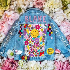 ♡ HAND PAINTED, UNIQUE, PERSONALISED, LIMITED EDITION BABY GIRL DENIM JACKET ♡  🌈ZARAdreamland colourful, bespoke jackets are full of fun and personality just like your little one. Each jacket is personalised, made to order and one-of-a-kind. No two jackets are the same. You can pick patches, create your own slogan/speech bubble, add name or age. I will send you a mock up design for approval before I start creating your dream jacket. You can have up to 6 patches on your jacket, one speech bubbl Customizable Denim Jacket For Spring, Spring Customizable Denim Jacket, Trendy Cotton Denim Jacket With Custom Artwork, Customizable Blue Denim Jacket For Spring, Customizable Spring Denim Jacket, Trendy Customizable Long Sleeve Denim Jacket, Fun Spring Denim Jacket, Customizable Trendy Denim Jacket For Spring, Customizable Long Sleeve Denim Jacket For Spring