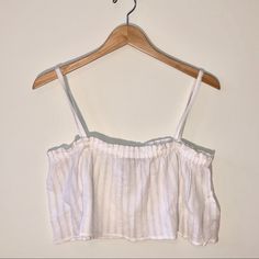 New With-Out Tags Top Shop Crop Top Perfect For Summer Paired With Denim. Similar To: Free People Anthropologie One Teaspoon Lucky Brand For Love Of Lemons Cleobella Minkpink Johnny Was Zara Urban Outfitters Lovebird Lf Asos Missguided Nasty Gal Revolve & Other Stories Mango White Cotton Crop Top For Vacation, White Cropped Summer Tops, White Relaxed Fit Crop Top For Spring, Casual Summer Crop Top With Relaxed Fit, Casual Cropped Tank Top For Summer, Casual Cropped Tops For Summer, Casual Cotton Crop Top For Day Out, White Cotton Tops For Daytime, Spring White Cotton Crop Top