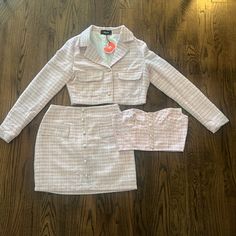 Cider Pink Lady Blazer (Xs), Button Up Tube Top (Xs), & Button Up Mini Skirt (S), New With Tags. The Most Adorable Set! White Corset Top, Pink Two Piece, Corduroy Overalls, Ladies Blazer, White Corset, Skirt Suit Set, Skirt And Top Set, Top And Pants Set, Pink Skirt