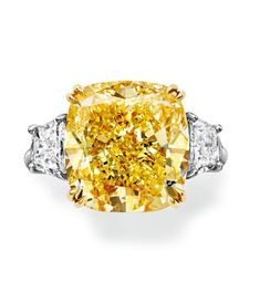 Yellow Stone Rings For Women, Night Luxe, Extravagant Gifts, Diamond Ring Cuts, Trillion Diamonds, Dream Rings, Jewellery Board