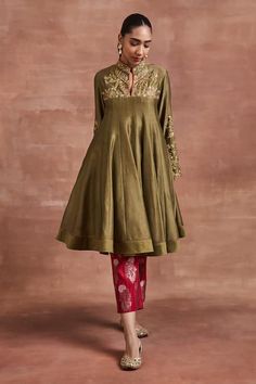 V Neck Kurta, Kurta Palazzo Set, Heavy Dresses, Green Floral Pattern, A Line Kurta, Palazzo Set, Suits Design