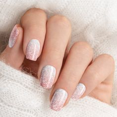 Trendy Chic Blush Pink Rose Gold Ombre Glitter Nail Wraps. Girly Glam Bling Nail Wrap Design With Rose Gold Ombre Glitter. Perfect Classy Elegant Wedding nail wrap design. White And Rose Gold Glitter Nails, Rose Gold Nye Nails, Simple Nails Colors, Fall Bride Nails, Light Pink Winter Nails, Nails For Vegas Trip, Sparkly Ombre Nails, Nail Deaigns, Rose Gold Manicure