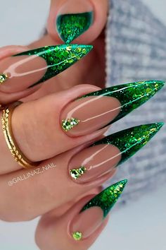 Long Stiletto Sparkling Emerald French New Years Eve Nails 2023 with Rhinestones Emerald Nails, Filmy Vintage, New Years Eve Nails, Green Nail Designs, Heart Nail, Stiletto Nails Designs, Her Nails, Sparkle Nails, New Year's Nails