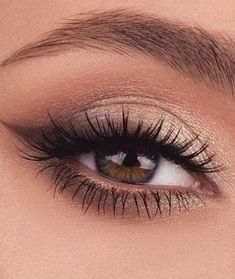 Brown Smokey Eye Brown Eyes, Natural Wedding Makeup Winged Eyeliner, Simple Light Smokey Eye, Brown Soft Eye Makeup, Makeup Ideas For Navy Dress, Smokey Eye Hazel Eyes, Beige Smokey Eye, Make Up For Dark Brown Eyes Natural, Makeup For Very Pale Skin