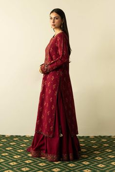 Maroon Pakistani Embroidered Salwar Kameez For Party Dress is a perfectly stitched masterpiece that will give you a head-turning look on the festive occasion. This Pakistani Party Dress is emblazoned with lavish designs. Jacquard Kameez: The kameez has a beautiful red color and it is gracefully emblazoned with intricate designs and embroidery on jacquard fabric. Floral details of embroidery enhance the glamour of this kameez. Kameez Salwar: The embroidered kameez is paired with trousers to creat Maroon Shalwar Kameez, Baraat Outfit, Different Types Of Dresses, Zara Shahjahan, Embroidered Salwar, Desi Fits, Dark Red Dresses, Pakistani Salwar Kameez, Maroon Dress