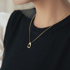 Material: Titanium Steel Color: Round Twist Necklace-Gold Fashion Element: Ring Style: Original Design Twist Necklace, Mori Style, Mori Fashion, Classy Jewelry, Niche Design, Ring Style, Oval Pendant, Gold Fashion, Necklace Gold