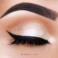 Beginner Eyeliner Tutorial, Eyeliner Tutorial Winged, Beginner Eyeliner, Easy Eyeliner Tutorial, Beginners Eyeliner, Eyeliner Application, How To Do Eyeliner, Eyeliner Hacks