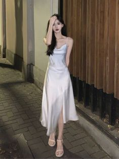 Aesthetic Fancy Dress, Assymetric Dress, Korean Fashion Outfits, 파티 드레스, Prom Dress Inspiration, Pretty Prom Dresses, Fairytale Dress, Note Box, Glam Dresses