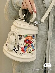 Aesthetic Bags Handbags, Bag Types, Bear Bag, Aesthetic Bag, Sac Diy, My Style Bags, Cool Bags, Colorful Handbags