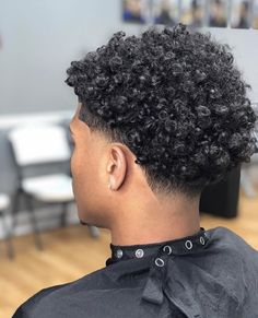 Afro Fade Haircut, Boys Haircuts Curly Hair, Temp Fade Haircut, Fade Haircut Curly Hair, Low Taper Fade Haircut, Taper Fade Curly Hair, Afro Hairstyles Men