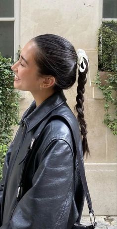 Cute Longer Haircuts, Ribbon Hairstyle Outfit, Ribbon In Hair Outfit, Bubble Half Up Half Down, Barrets Hairstyles, Braid Ribbon In Hair, Trenzas Aesthetic, Up Do Hairstyles, Braid With Ribbon