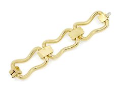 Composed of three oversized links joined by smaller, fluted links, all in 18K high polish gold. Jewellery Marketing, Gold Design, Link Bracelets, 18k Gold, Yellow Gold, Bracelet, Gold