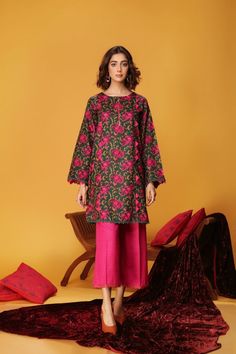 Aesthetic Dresses Casual, Lace Spring Dress, Pakistani Women Dresses, Wedding Simple, Casual Dressing, Pakistani Designer Suits, Lawn Suit, Spring Dresses Casual, Winter Dress Outfits