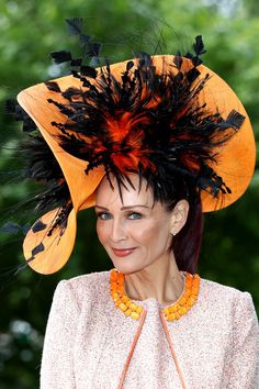 The Most Fabulous Hats from the Royal Ascot- HarpersBAZAAR.com Derby Attire, Mad Hat, Royal Ascot Hats, Ascot Hats, Crazy Hats, Elegant Hats, Kentucky Derby Hats, Fancy Hats, Love Hat