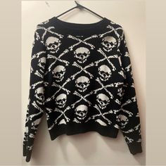 Never Worn Is From Shein Good Condition Shein Sweater, Small Skull, Skull Pattern, S Crew, Pattern Sweater, Colorful Sweaters, Scoop Neck, Sweaters For Women, Black White