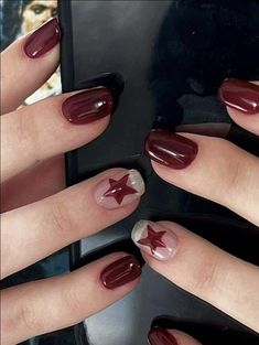 Nails To Paint Yourself, Simple Nails Korean Style, Nail Designs With Qtip, Gel Nail Patterns, Cute Short Acrylic Nails Aesthetic, Easy Nail Art Small Nails, Spooky Nails Aesthetic, Grunge Inspired Nails, Grunge Nails Acrylic 90s Short