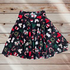 Disney Christmas Dress, Womens Disney Christmas Outfit, Disney Parks Christmas Outfits, Christmas Disney Bounding, Mickeys Christmas Party Outfit, Disney Christmas Party Outfit, Disney Holiday Outfits, Disney Christmas Outfits Women