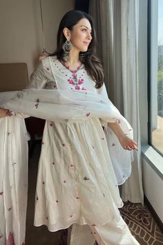 Ivory anarkali with lotus, heart patchwork in bead, zari thread embroidery. Paired with placement embroidered palazzo and dupatta. - Aza Fashions Angrakha Style, White Kurta, Photography Poses Women, Kurta With Pants, Embroidery Dress, Cut Work, Festival Wear, Set For Women, Anarkali