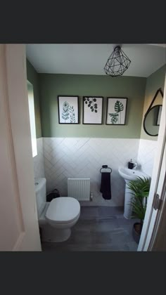 the bathroom is clean and ready to be used as a guest room or family room