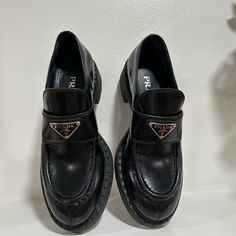 Only Worn A Few Times And Are In Amazing Condition ! 100% Authentic I Bought Them On The Prada Website :) Platform Prada Loafers, Prada Oxford Shoes, Prada Loafer Heels, Prada Shoes Loafers, Prada Brushed Leather Loafers, Prada Loafers, Loafer Flats, Flat Shoes Women, Prada