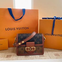 Purchased This Bag At The Lv Store Inside The Bellagio In Las Vegas. Gently Used. The Clasp Still Has The Protective Plastic. Lv Store, Louis Vuitton Mini, Louis Vuitton Bags, Lv Bag, Authentic Louis Vuitton, Las Vegas, Bag Lady, Louis Vuitton