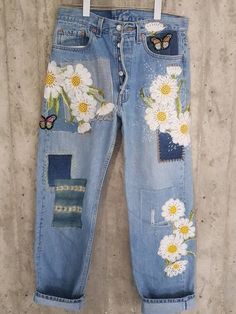 Ready to send:Size-32,31,33,34 unique vintage jeans One of a kind.. Hand made embroidery and unique patches. ---Or---- Made to order, in any size, withim 14 working days . If you need different size, please send me a message and I will make you a special and unique design within 14 working days. Reworked Clothing, Diy Jeans, Custom Jeans, Painted Jeans, Jeans Levis, Patchwork Jeans, Painted Denim, Painted Clothes, Jeans Diy