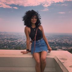 Curly Hair Fashion Outfits, Brown Skin Outfits, Curly Girl Outfits, La California Aesthetic, Beach Outfits Black Women, Cute Summer Outfits Black Women, Womens Summer Outfits, Summer Beach Outfits, La Aesthetic